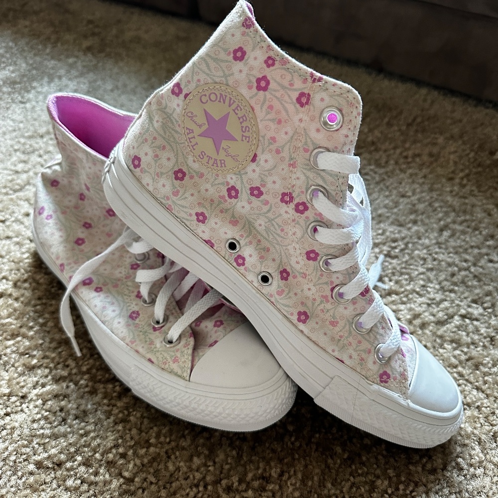 Converse Chuck Taylor one of a kind high top white and pink flowers - never worn
